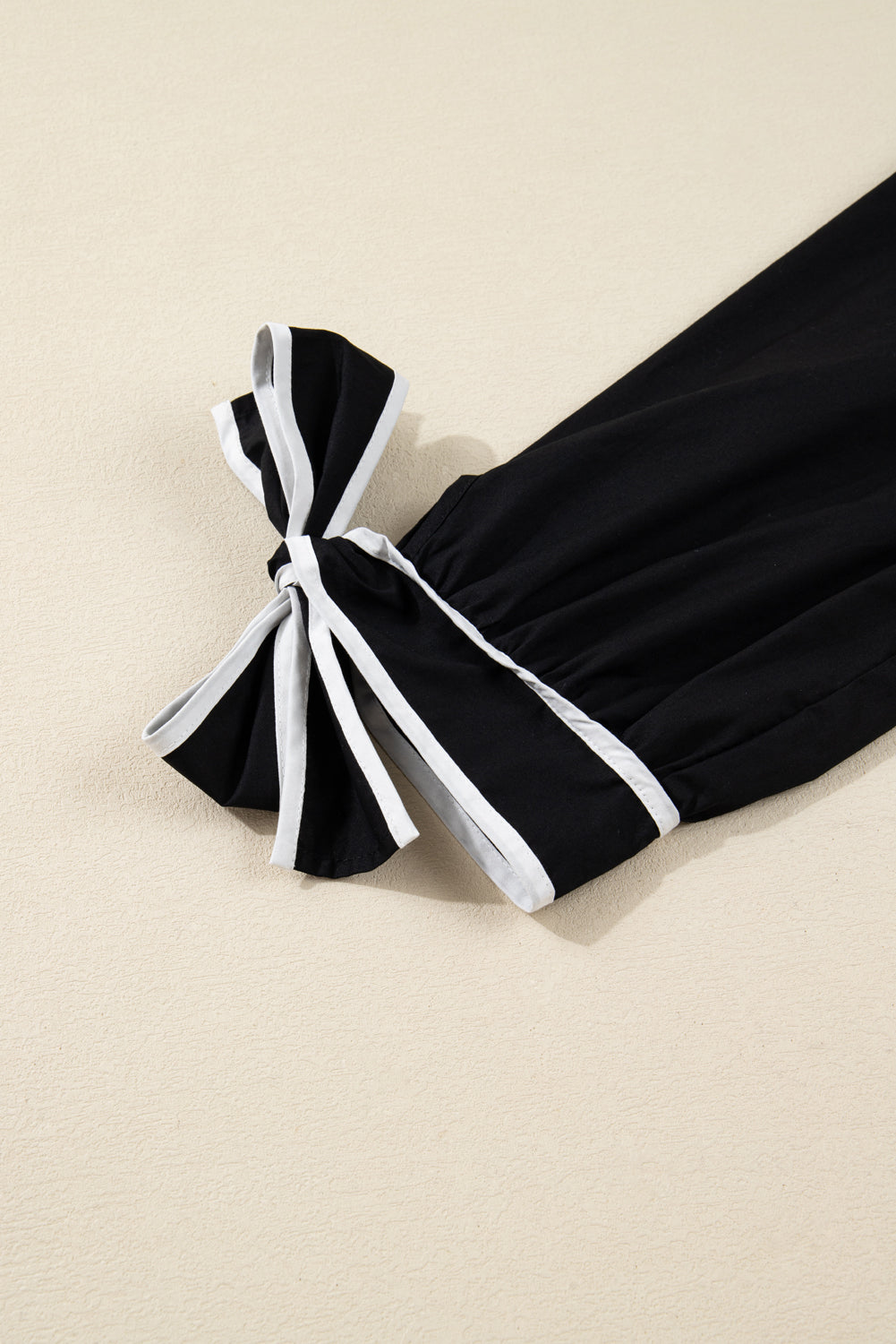 Plus Size Colorblock Knot Cuff Mini Dress