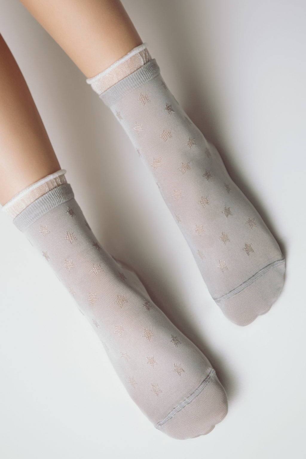 Conte Socks Classic - 491 Glossy Pattern and Decorative Transparent Mesh