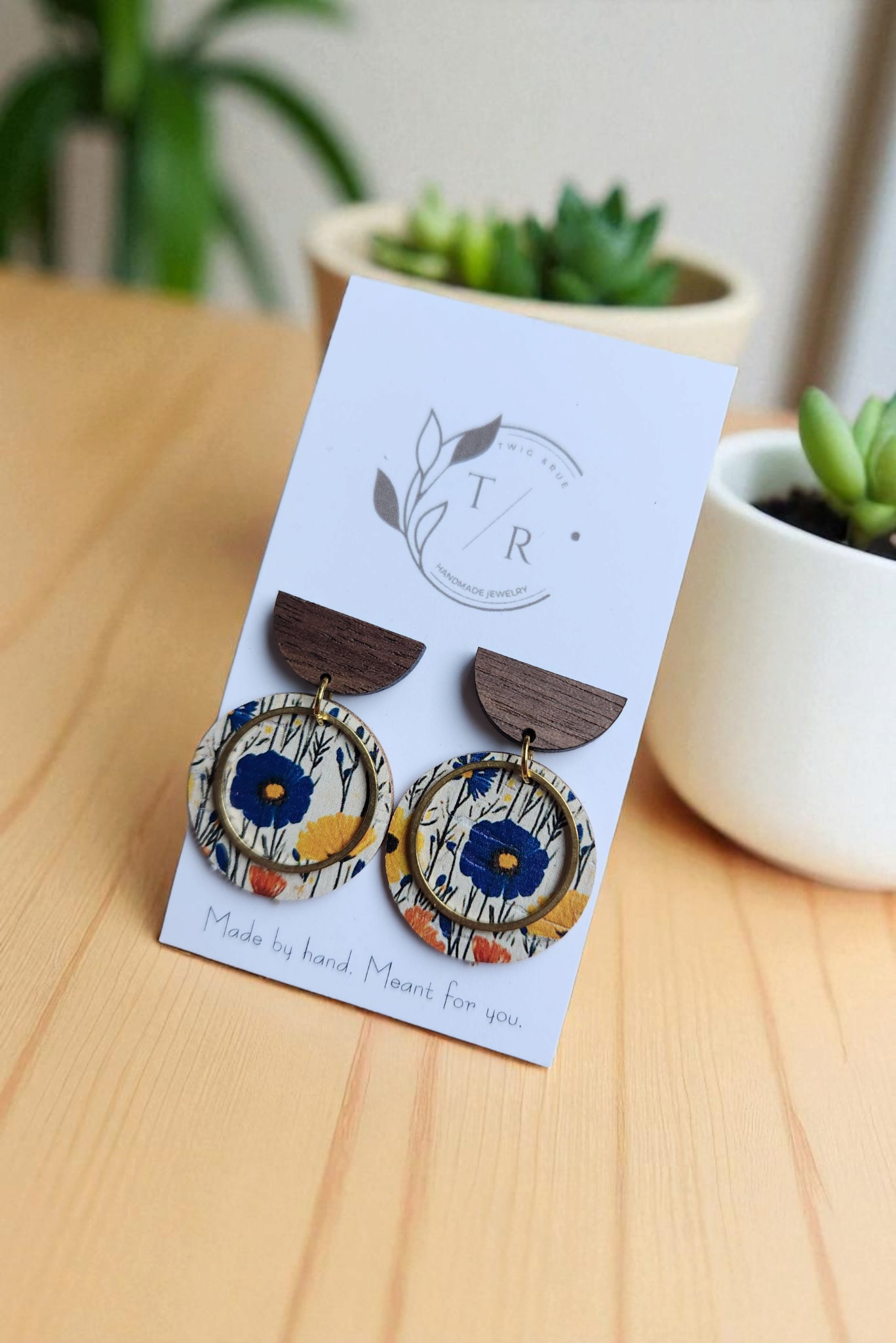 Ayla| Leather circle and wood stud